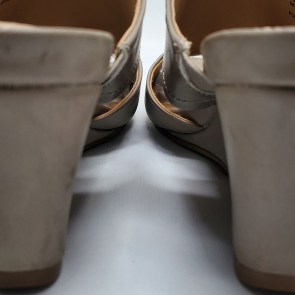 Naturalizer N5 Comfort Mule - Picture 8 of 10